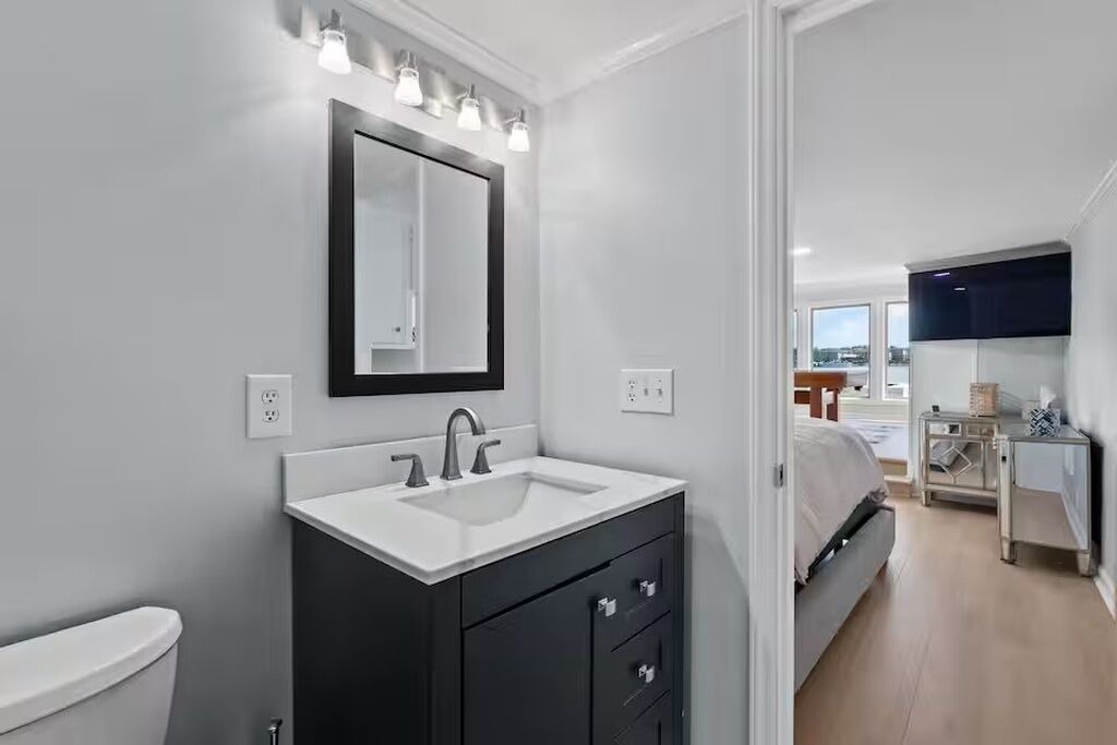 Photo of Bedroom in Lake Murray of Richland