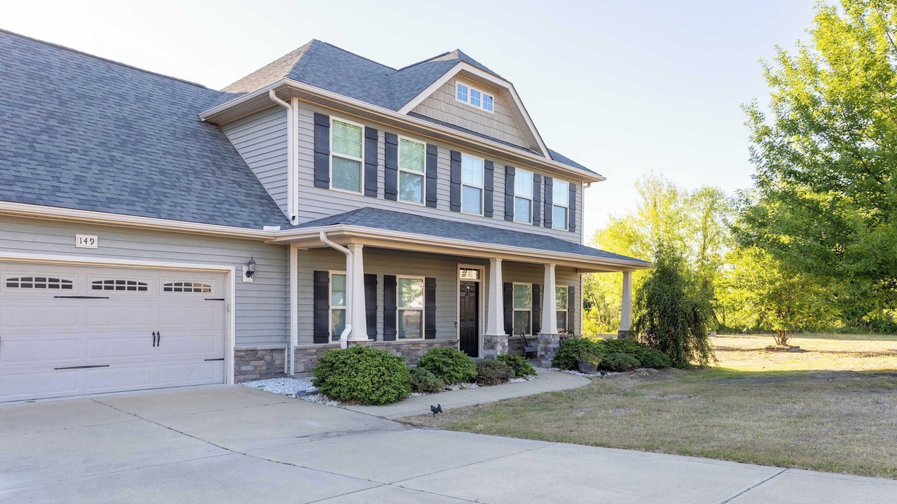 Photo of Outdoor in Olivia