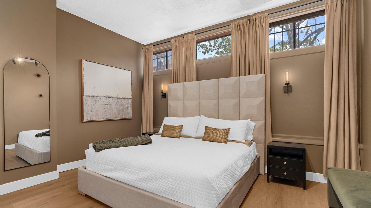 Photo of Bedroom in Barre Circle