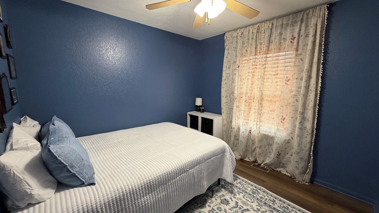 Photo of Bedroom in Oak Grove