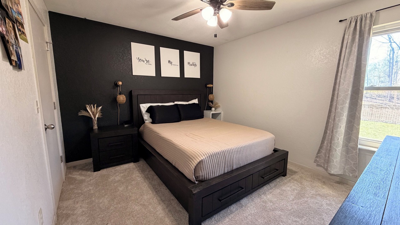 Photo of Bedroom in Oak Grove