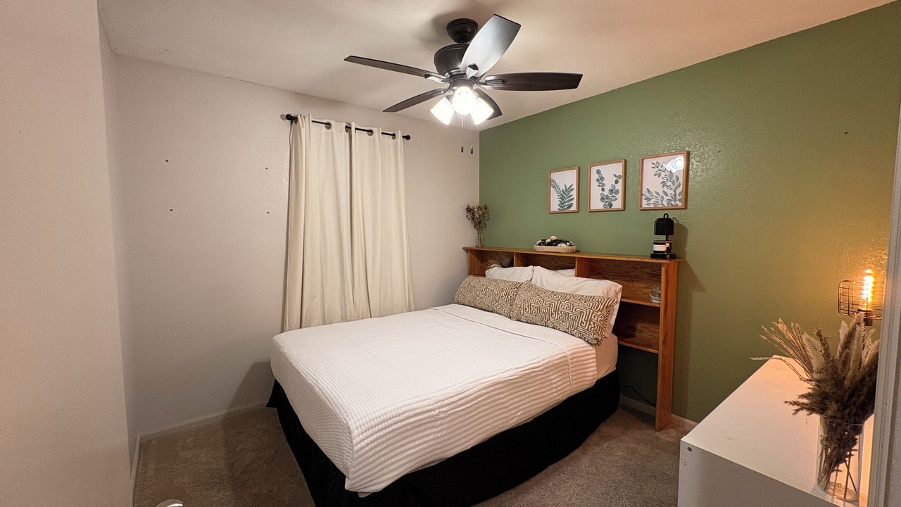 Photo of Bedroom in Oak Grove