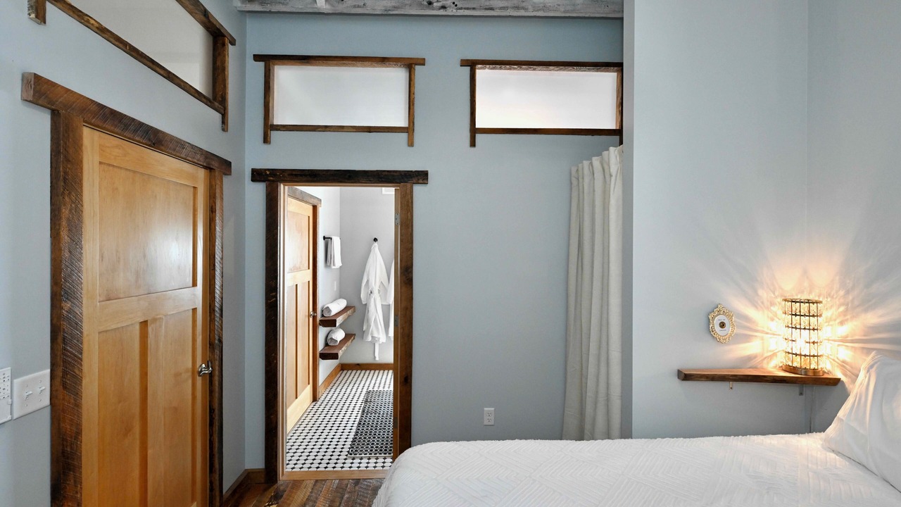 Photo of Bedroom in Macon