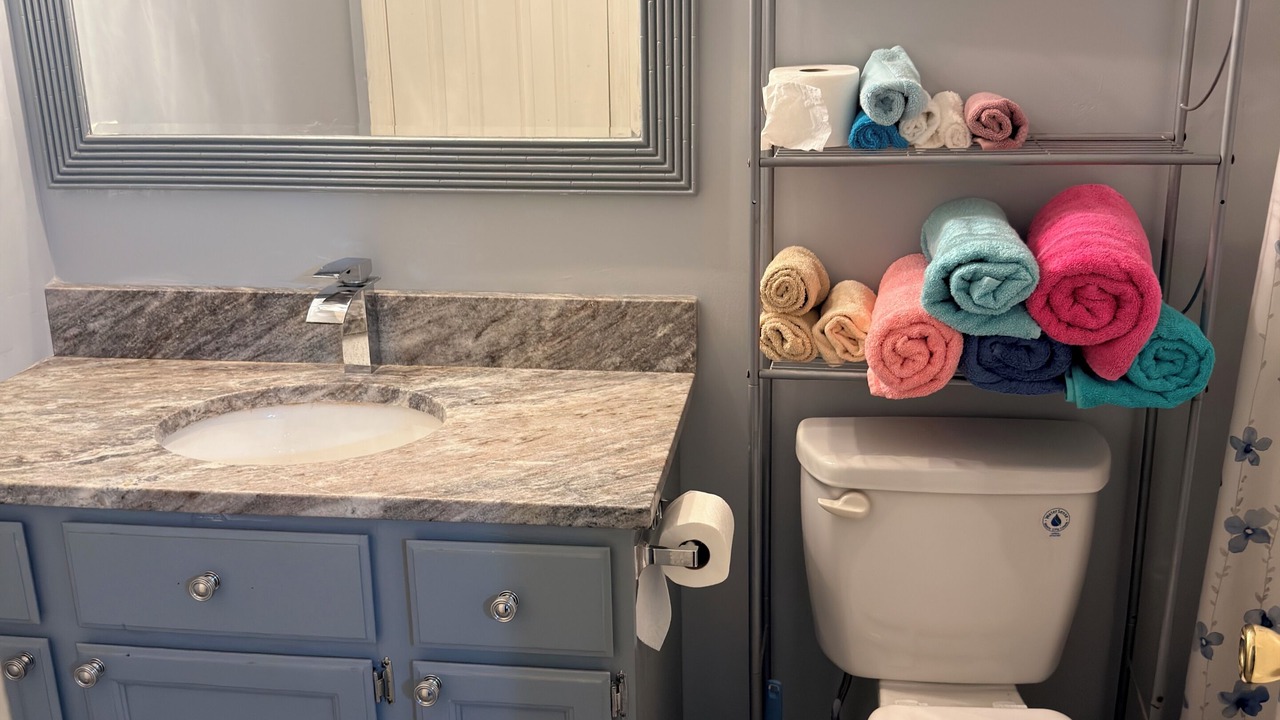 Photo of Bathroom in Ashley Oaks