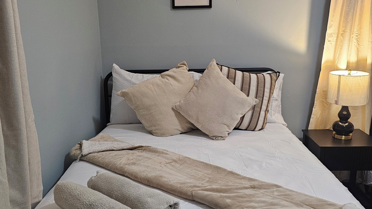 Photo of Bedroom in Carteret