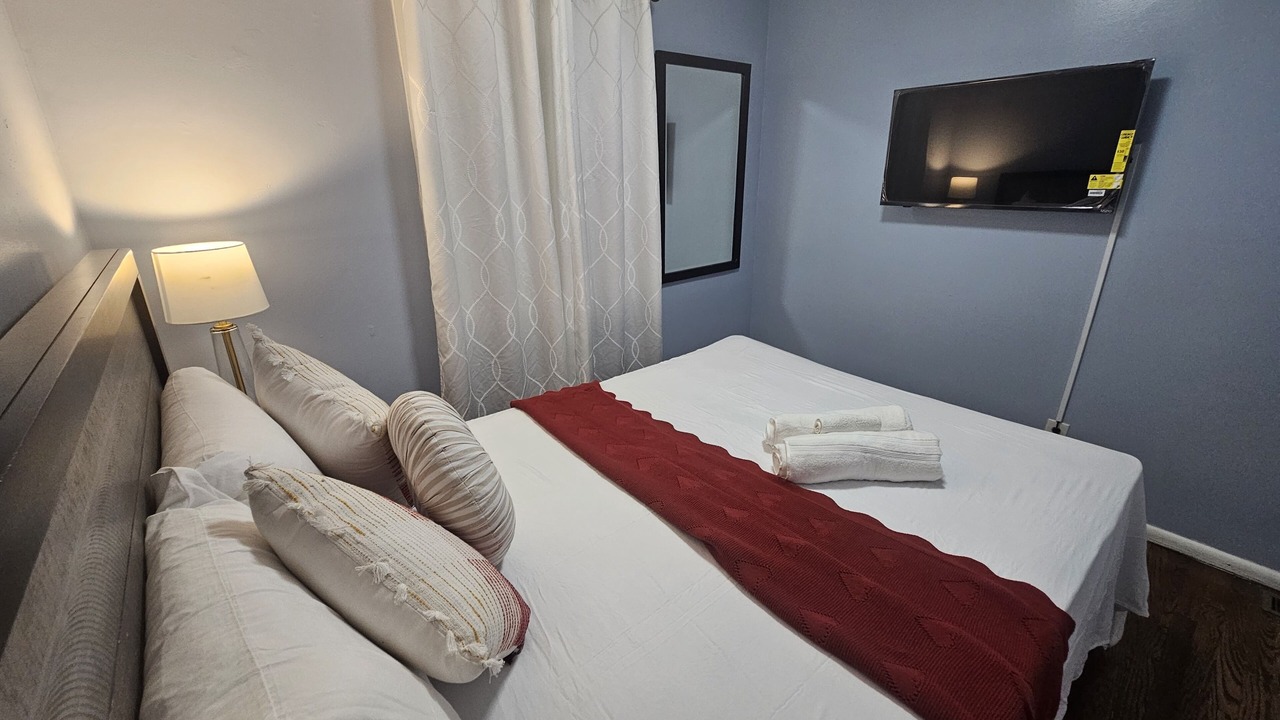 Photo of Bedroom in Carteret