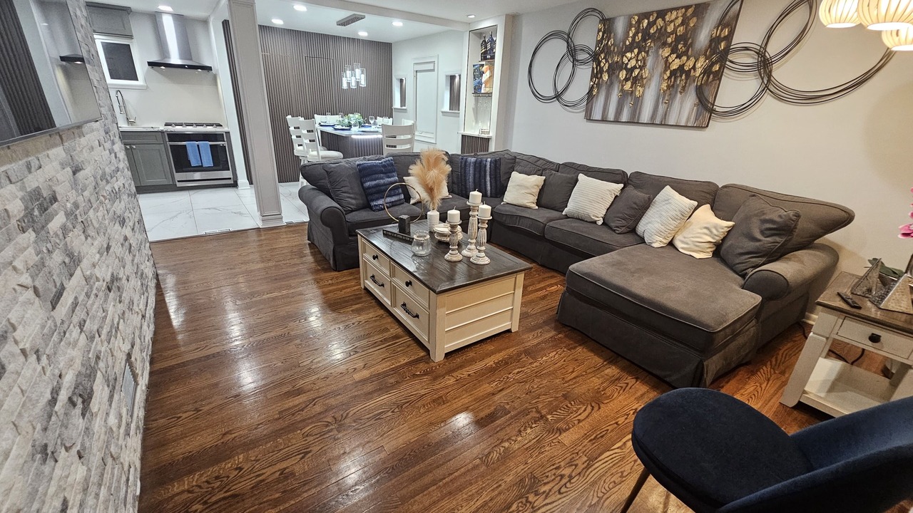 Photo of Livingroom in Carteret
