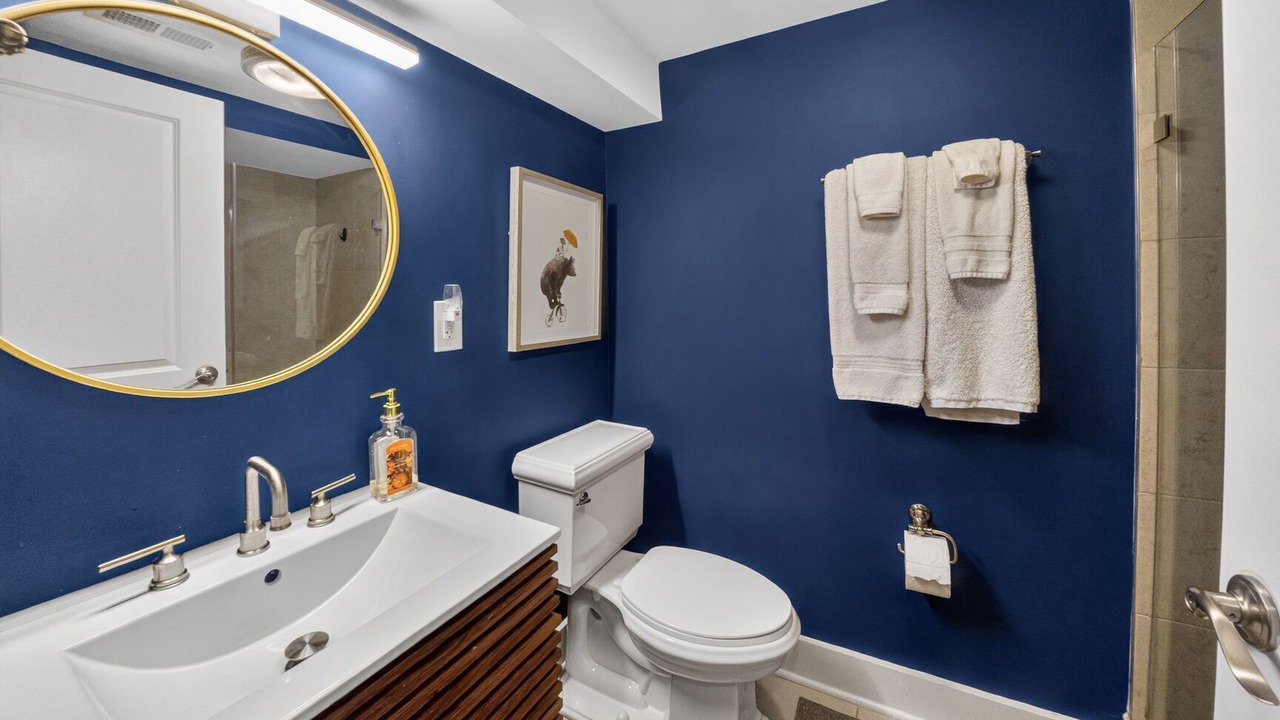 Photo of Bathroom in Crestwood
