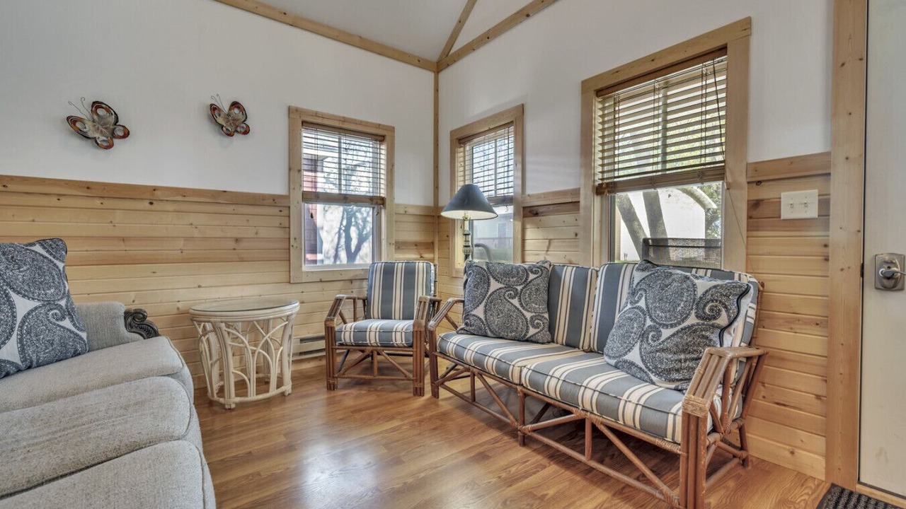 Photo of Livingroom in Okoboji