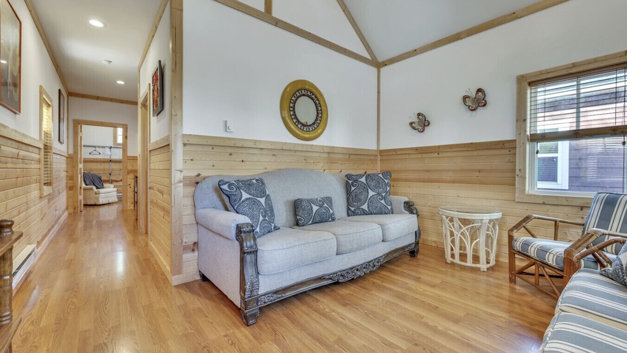 Photo of Livingroom in Okoboji