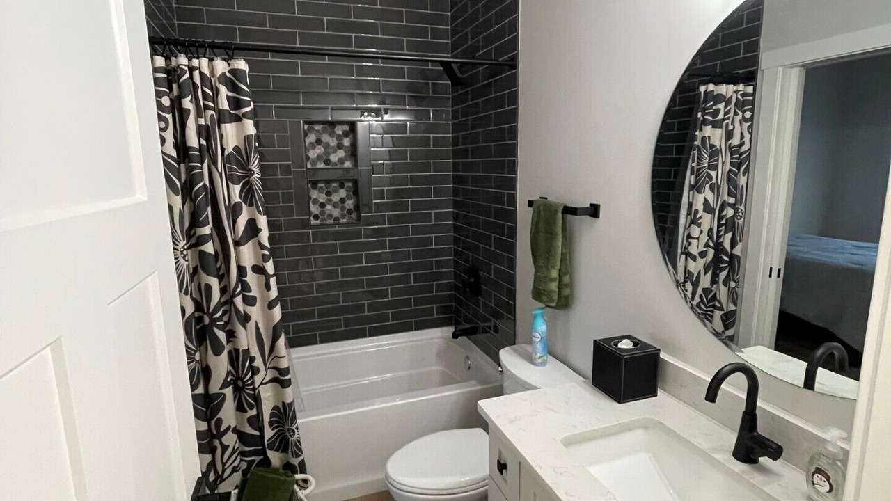Photo of Bathroom in LaPlatte I