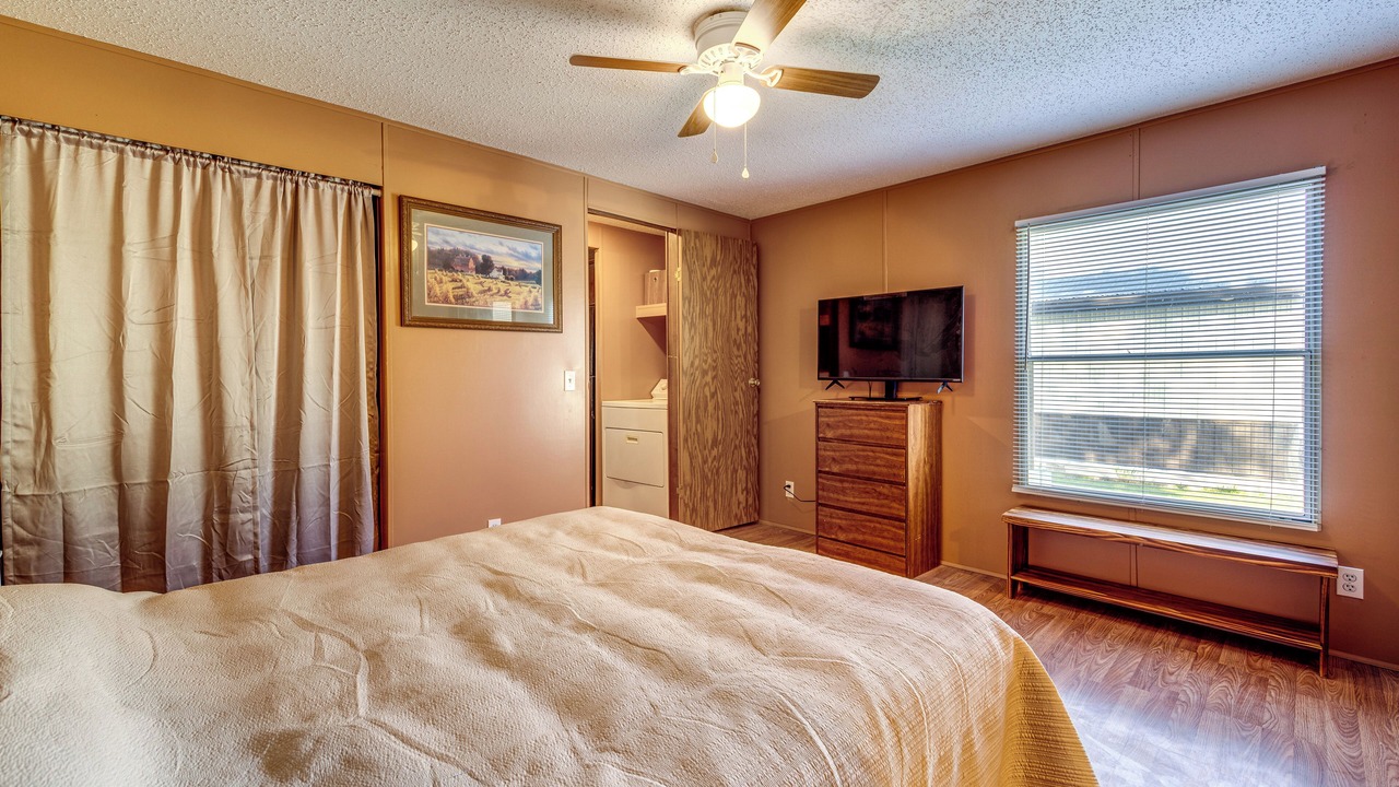 Photo of Bedroom in Sumner