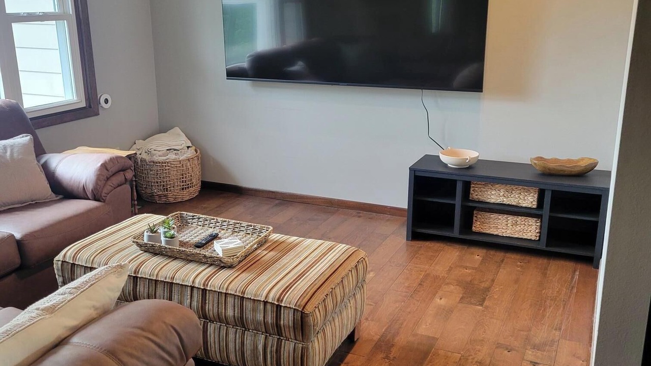 Photo of Livingroom in Iowa City