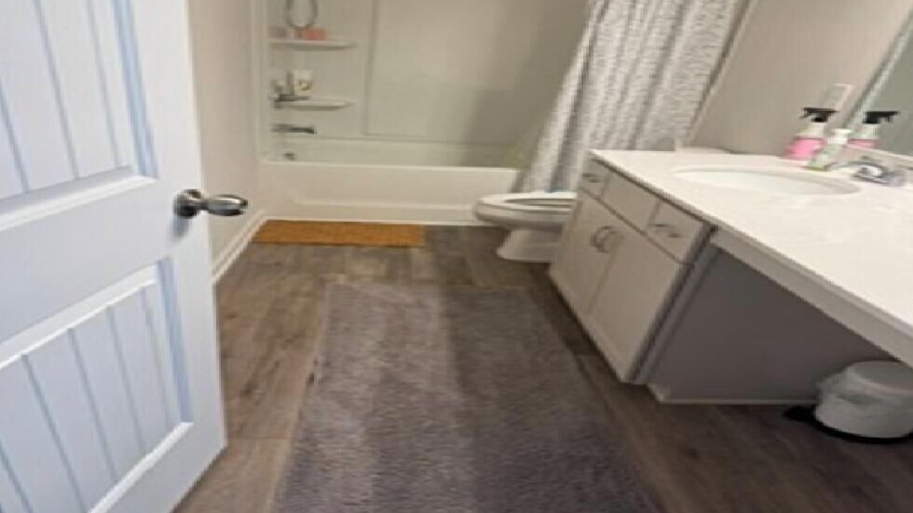 Photo of Bathroom in Adairsville
