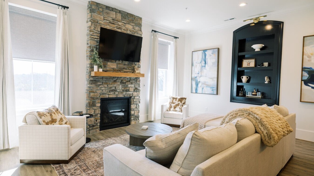 Photo of Livingroom in Jacksonville
