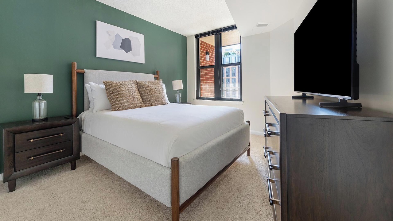 Photo of Bedroom in Navy Yard