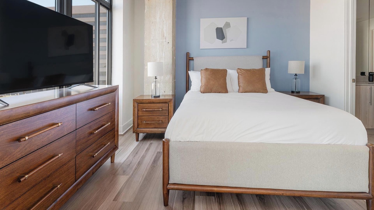 Photo of Bedroom in Baileys Crossroads