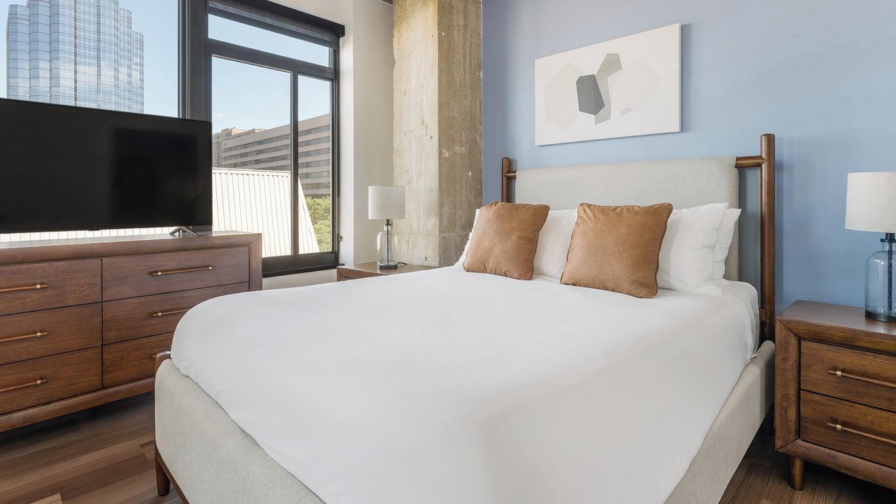 Photo of Bedroom in Baileys Crossroads