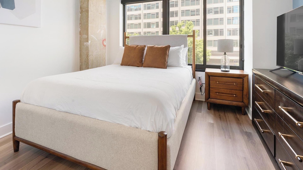 Photo of Bedroom in Baileys Crossroads