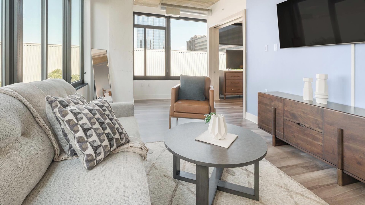Photo of Livingroom in Baileys Crossroads