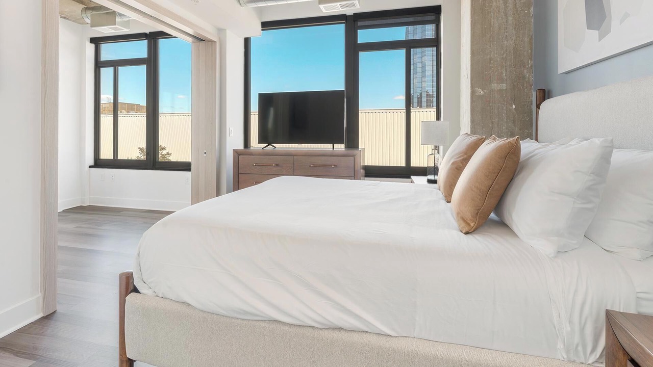 Photo of Bedroom in Baileys Crossroads