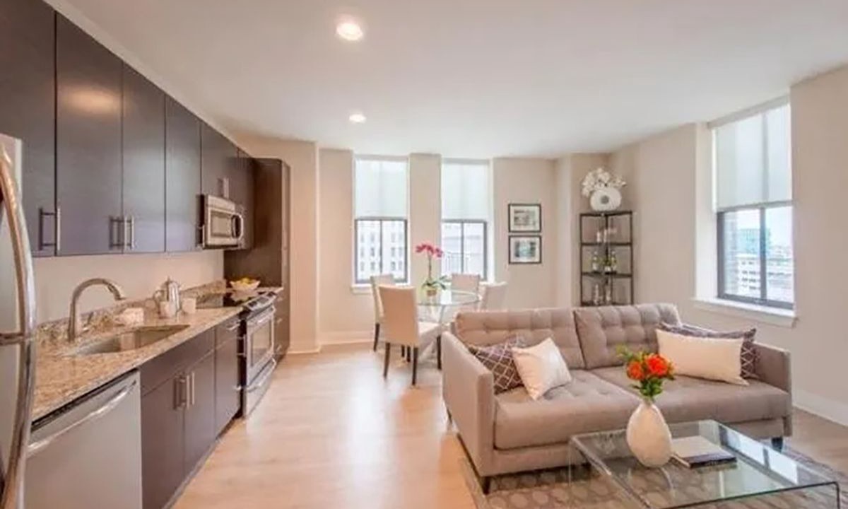 Photo of Livingroom in Downtown Baltimore