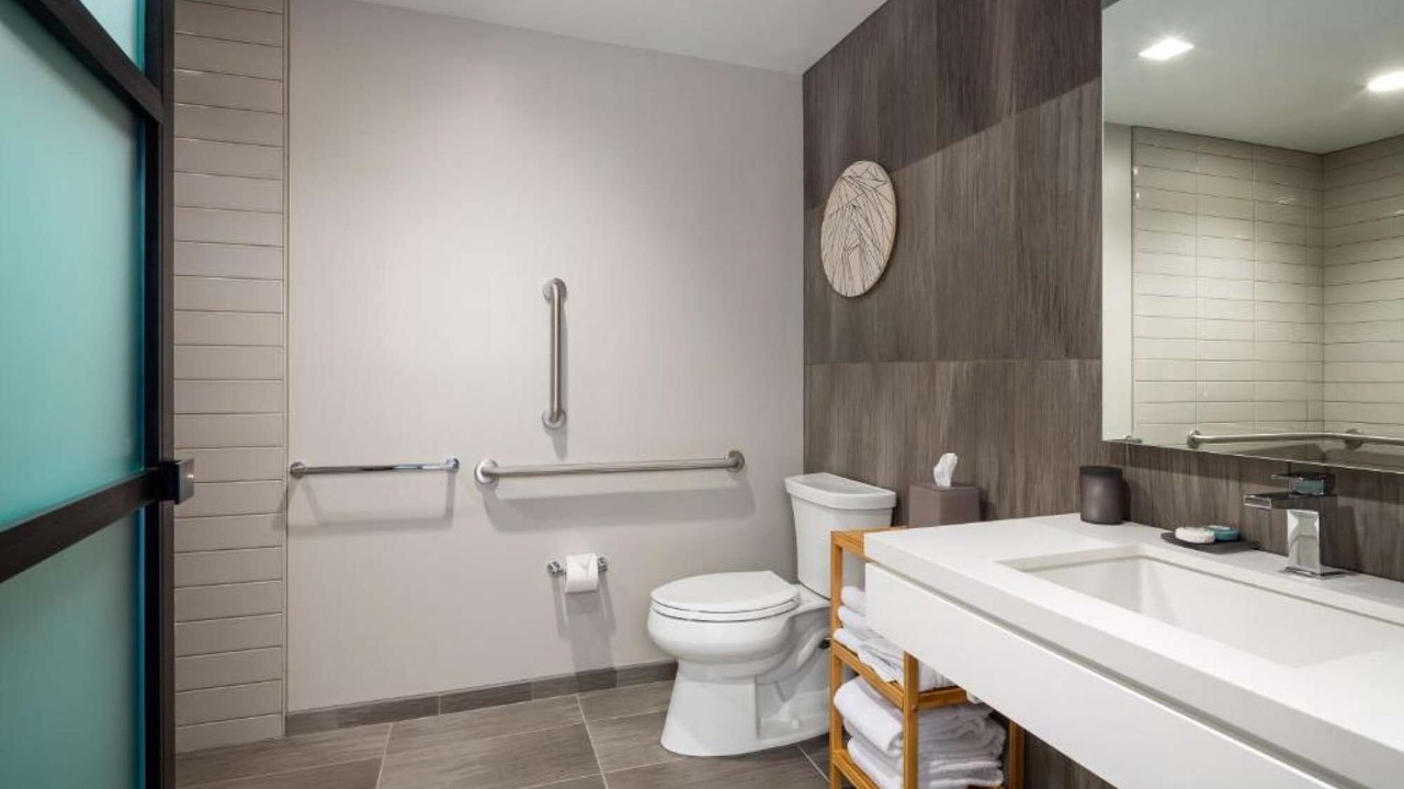 Photo of Bathroom in Logan Square