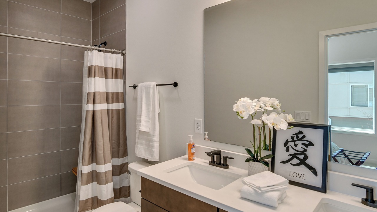 Photo of Bathroom in Downtown Des Moines