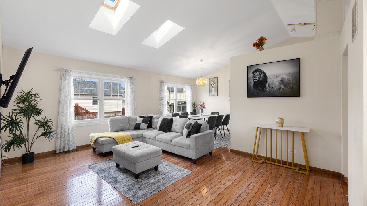 Photo of Livingroom in Streamwood