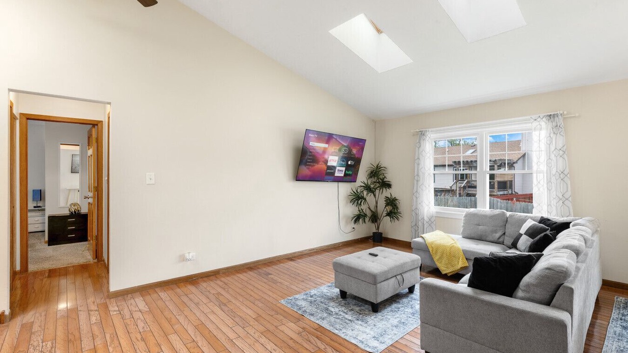 Photo of Livingroom in Streamwood