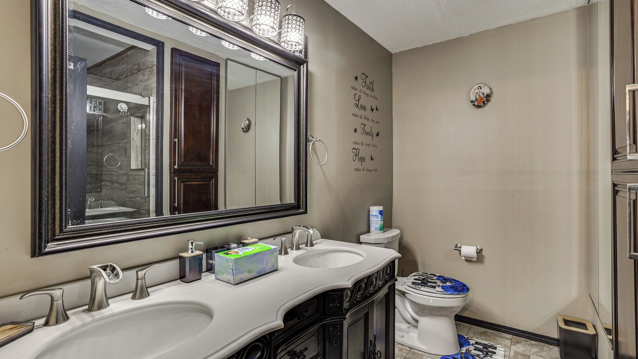 Photo of Bathroom in Capron