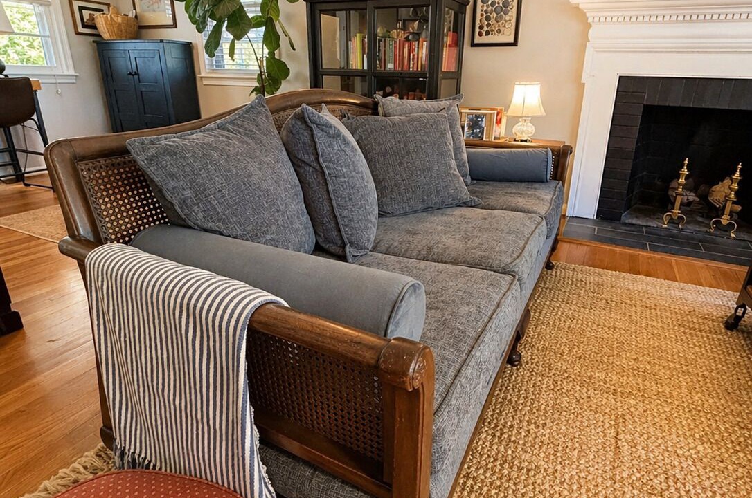 Photo of Livingroom in Fry's Spring
