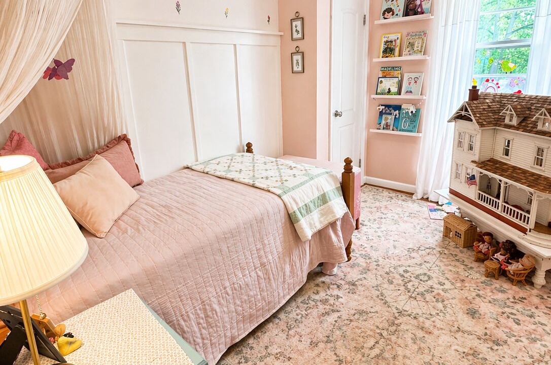 Photo of Bedroom in Fry's Spring
