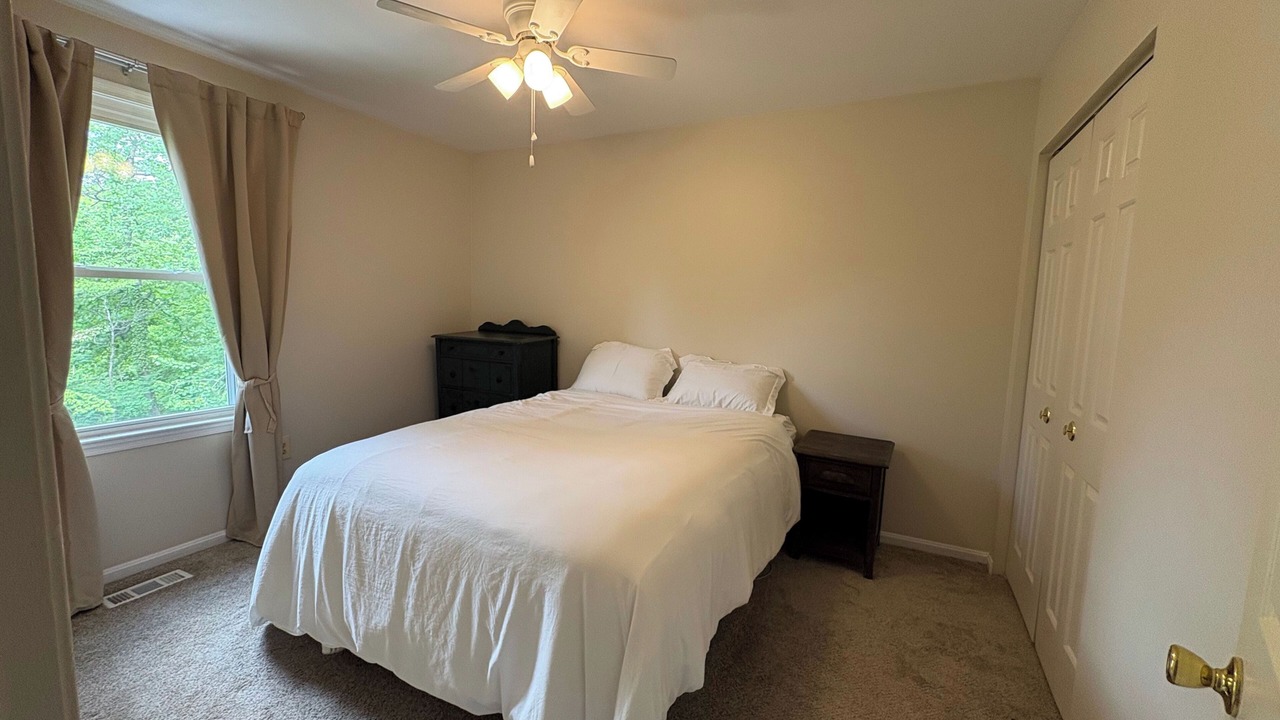 Photo of Bedroom in Parole
