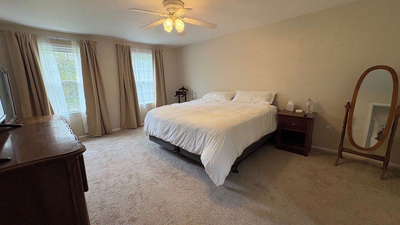 Photo of Bedroom in Parole