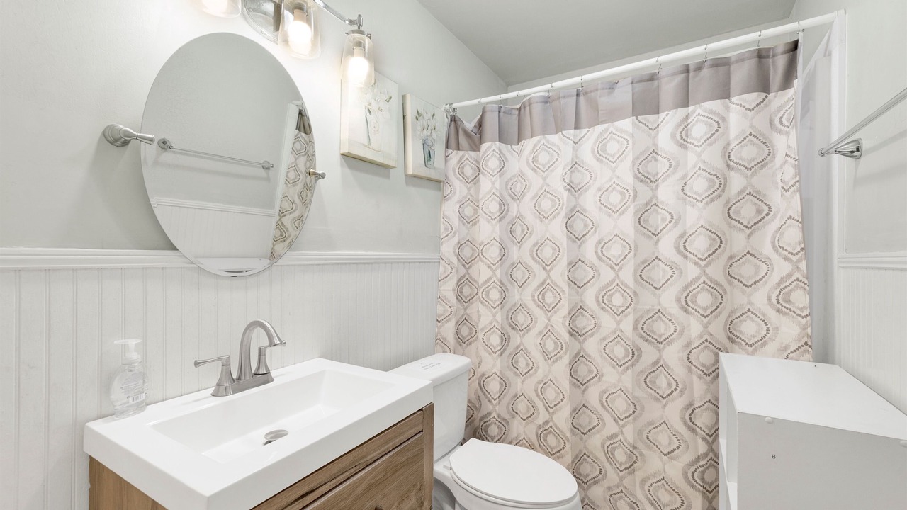 Photo of Bathroom in Crestline Heights