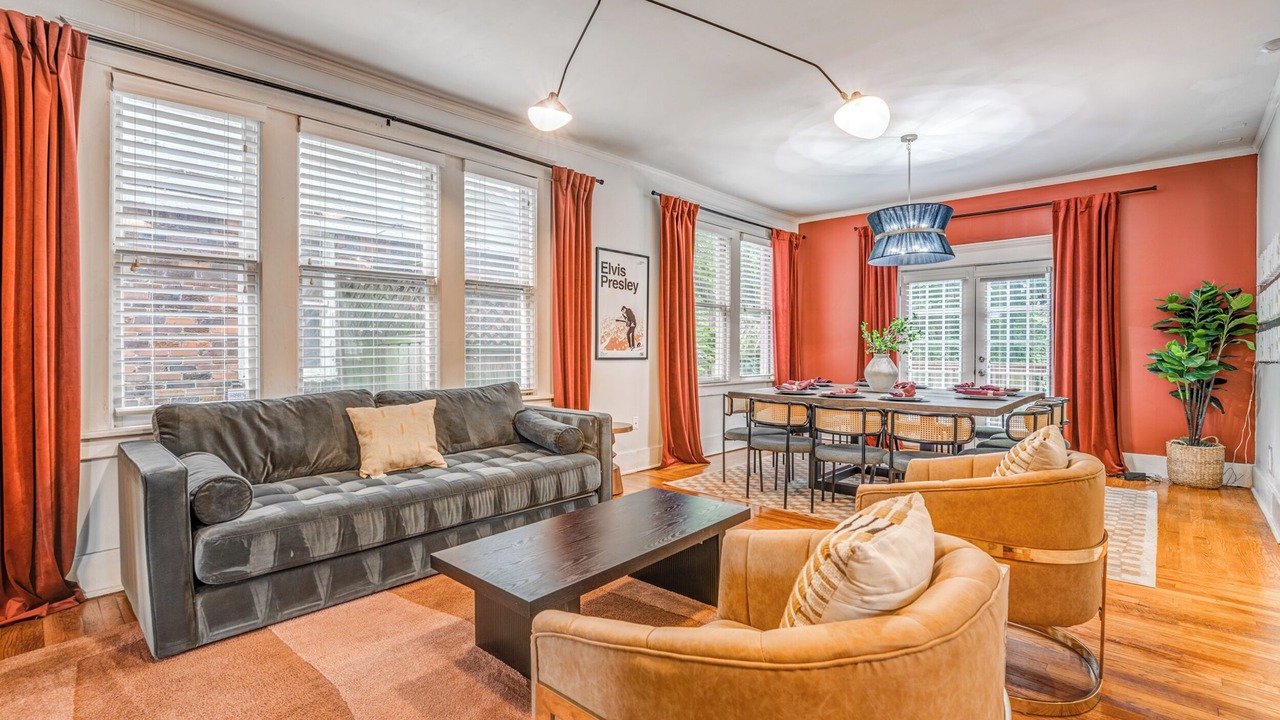 Photo of Livingroom in Evergreen