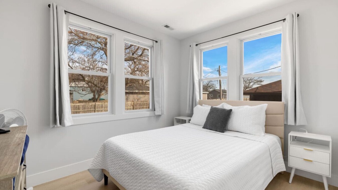 Photo of Bedroom in Channel Lake