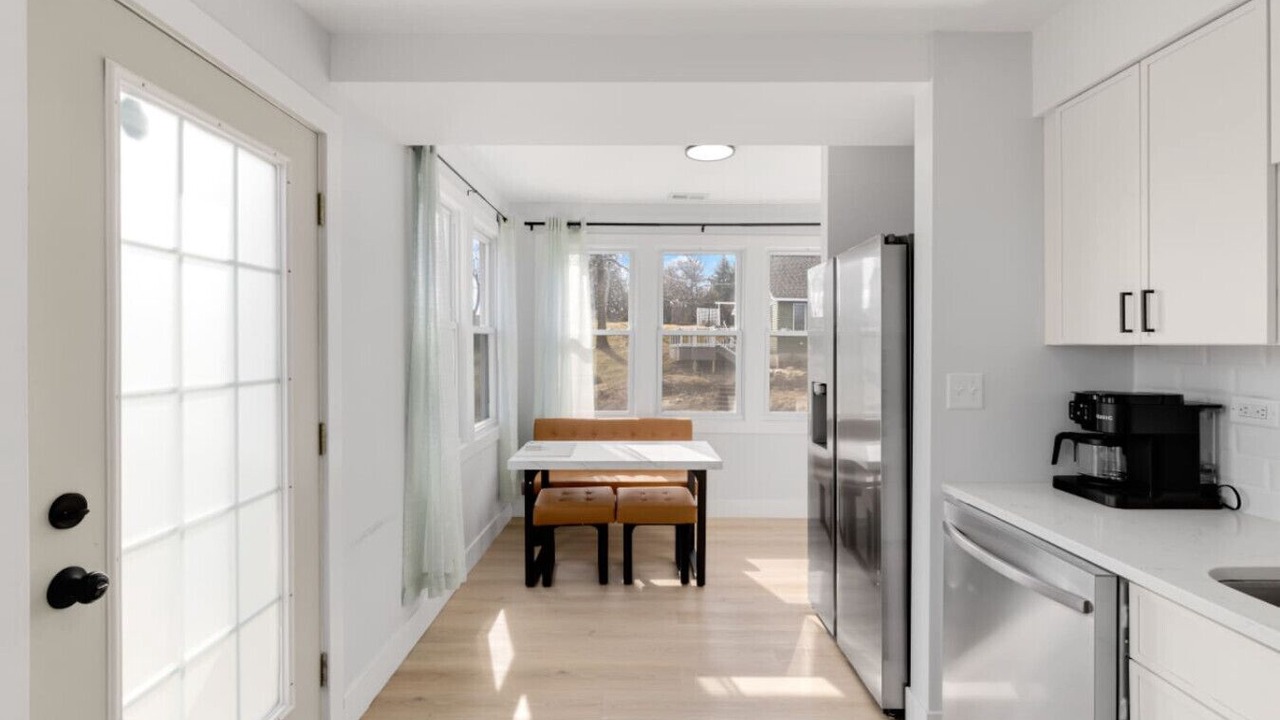 Photo of Kitchen in Channel Lake