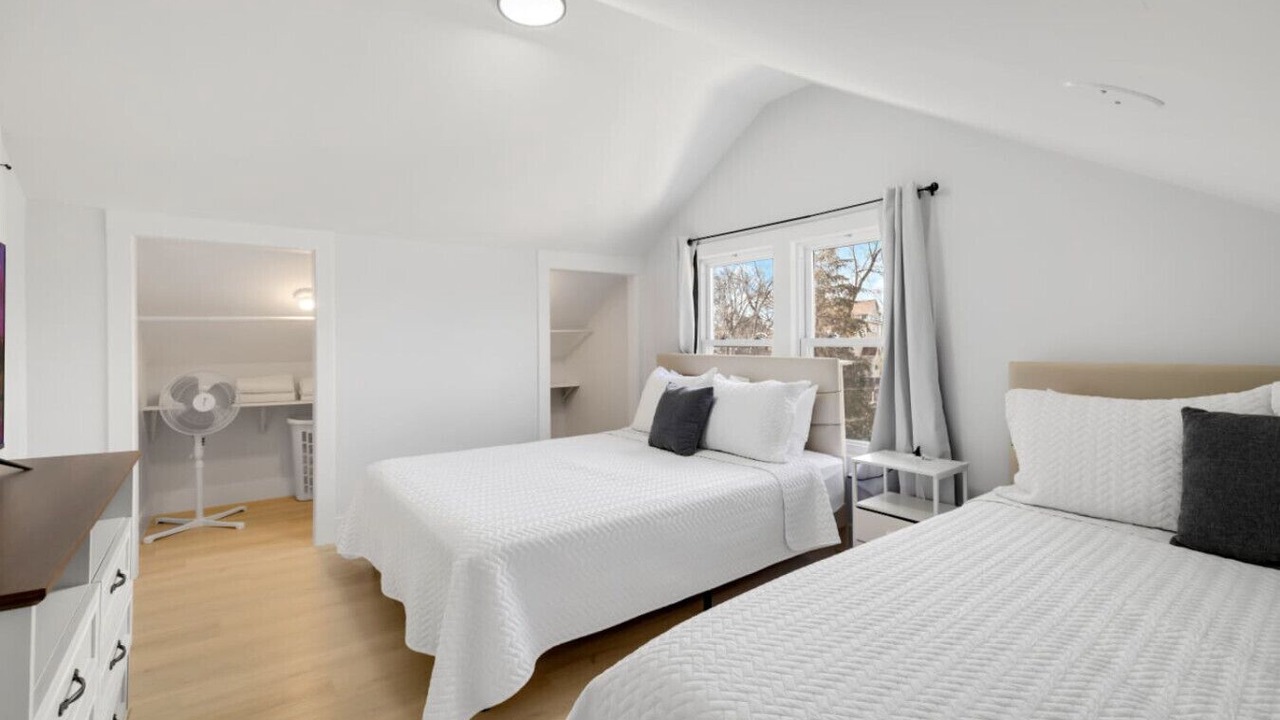 Photo of Bedroom in Channel Lake