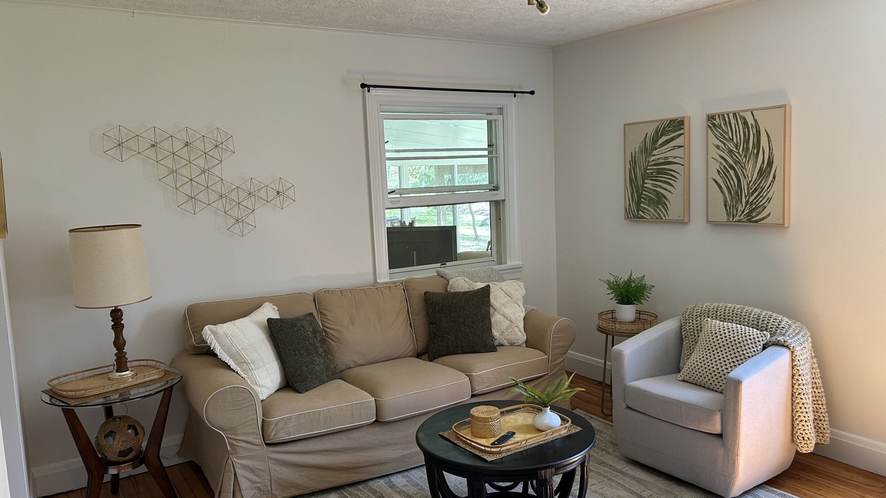 Photo of Livingroom in Long Green