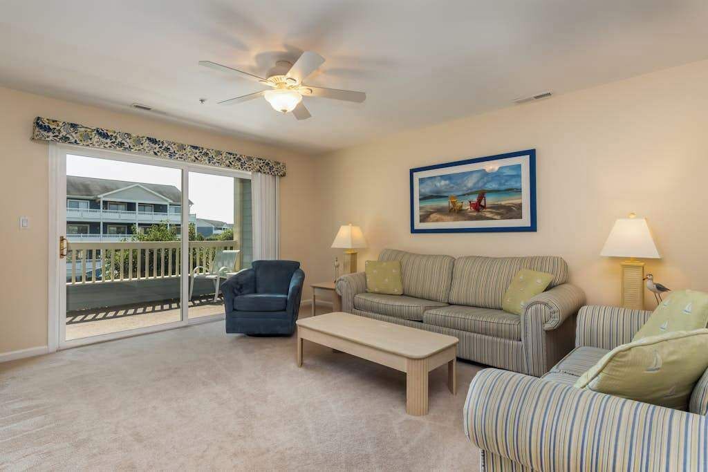Photo of Livingroom in Heron Harbour Isle