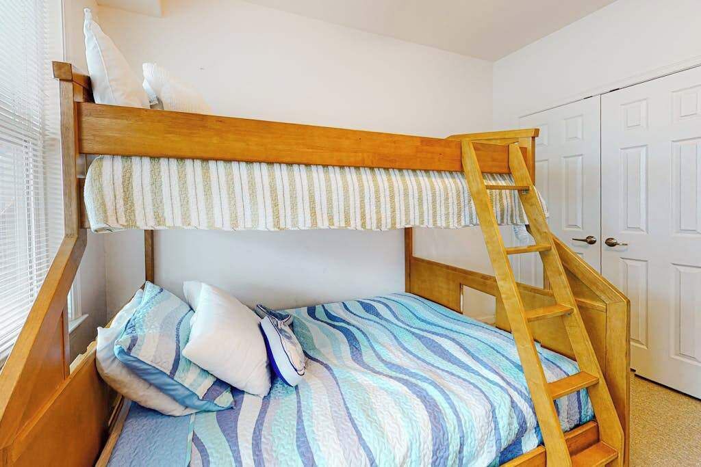 Photo of Bedroom in Sunset Island