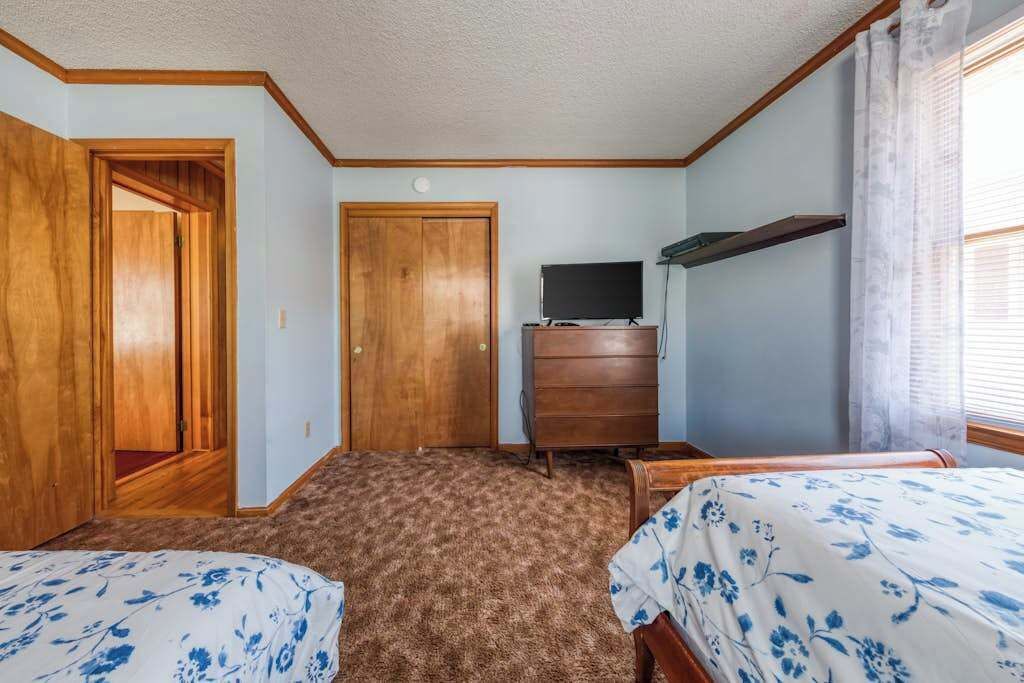 Photo of Bedroom in Caine Woods