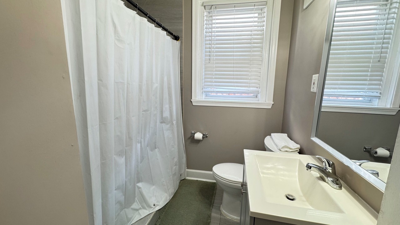 Photo of Bathroom in Anacostia