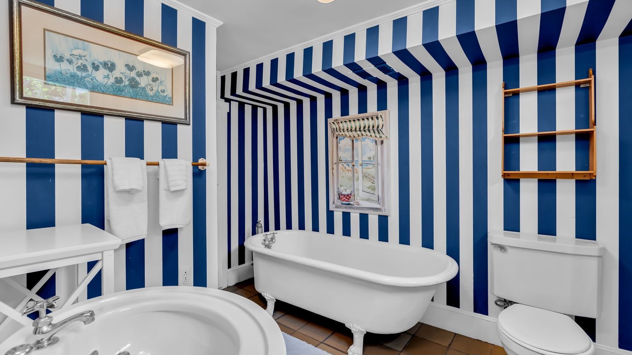 Photo of Bathroom in Mantoloking