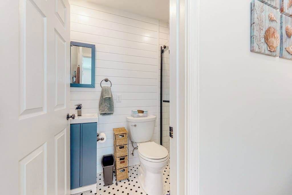 Photo of Bathroom in South Bethany Harbor