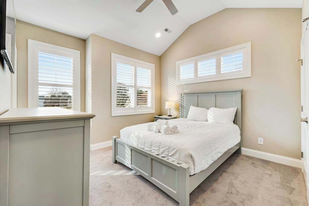 Photo of Bedroom in Country Club Estates