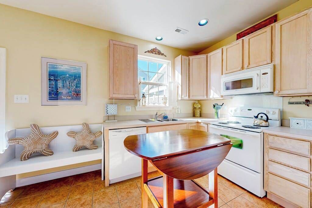 Photo of Kitchen in Villages of Five Points