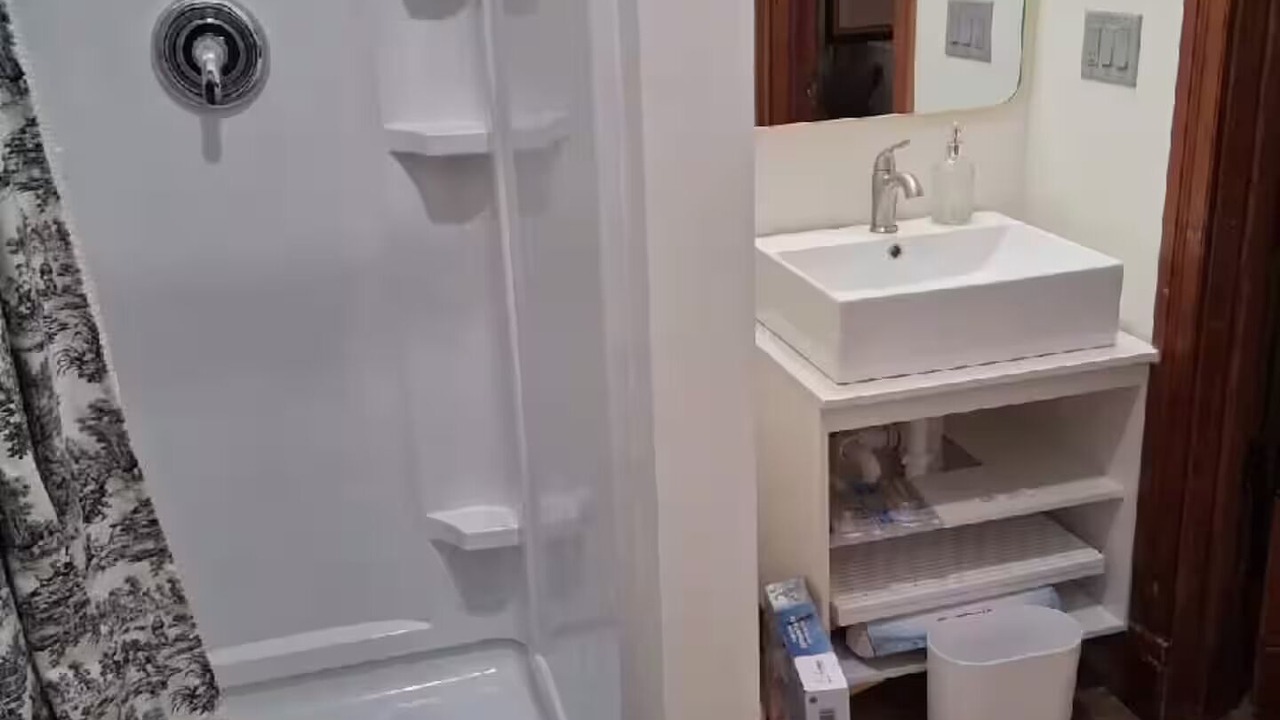 Photo of Bathroom in Greenfield